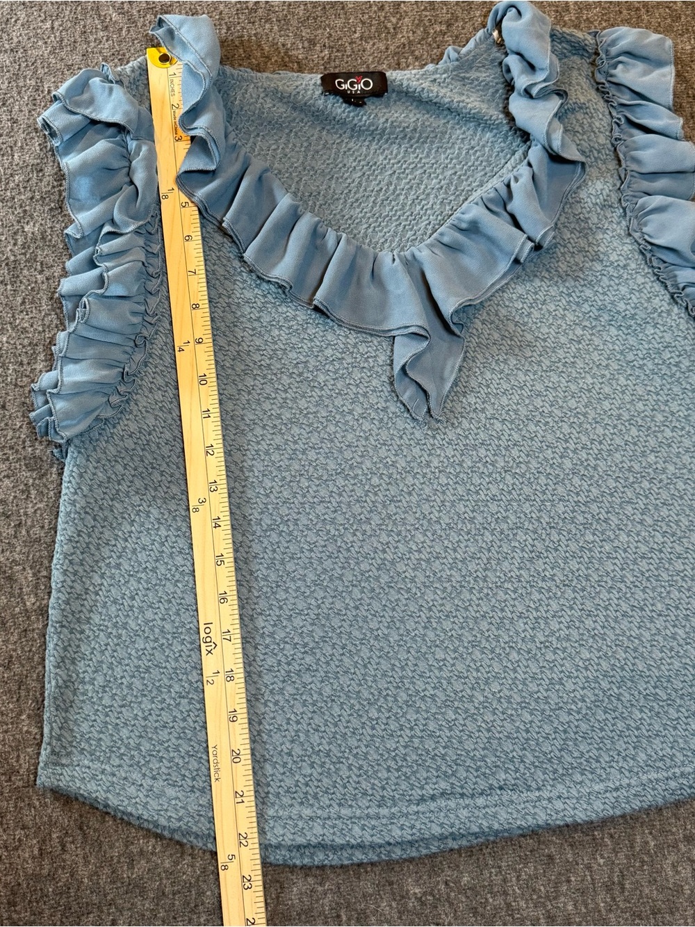 GiGio USA Women’s Blue Texture Knit Ruffle V-Neck Sleeveless Blouse Size Large - Picture 11 of 12